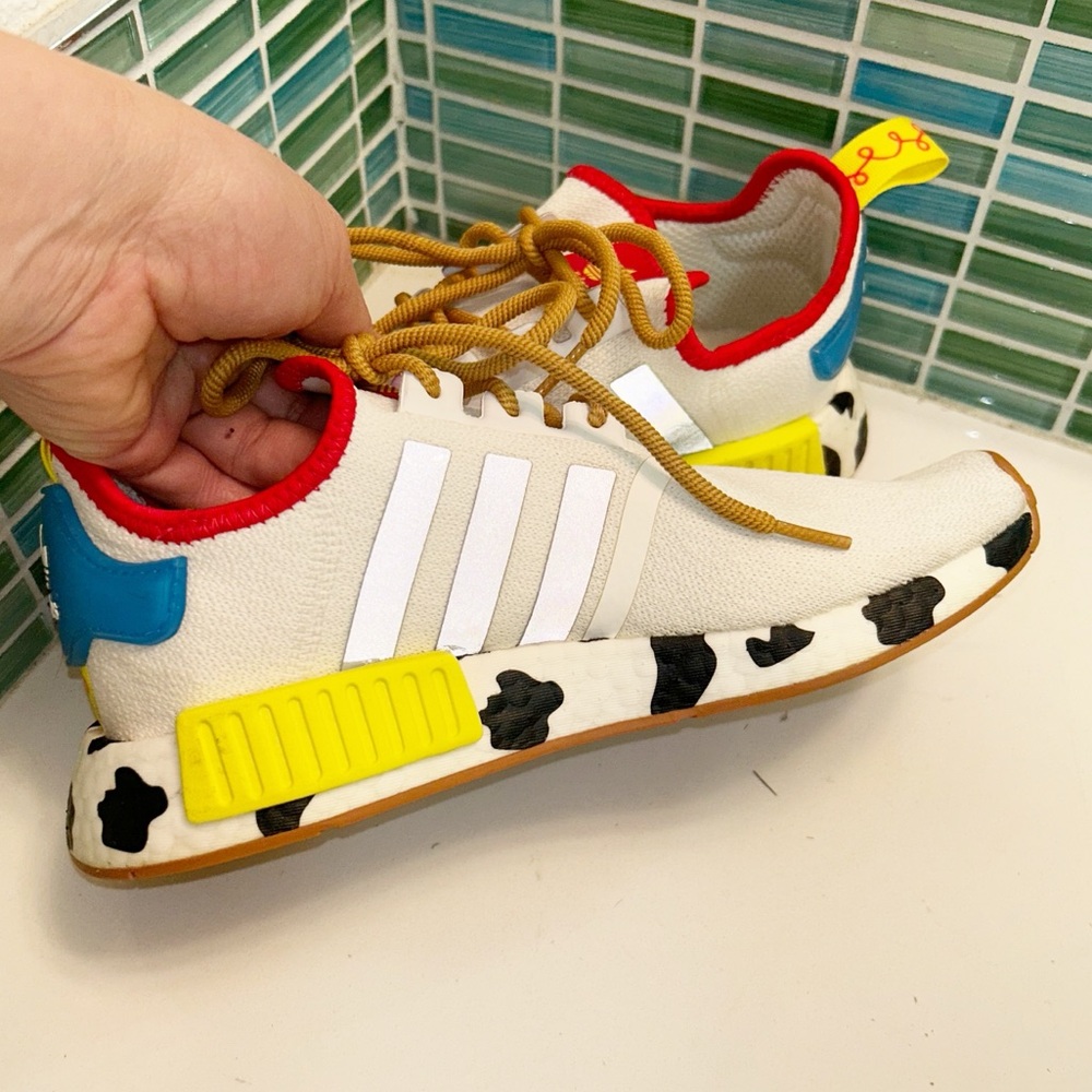 ADIDAS x TOY STORY The Originals NMD_R1 Disney Collab Toy Story White SZ: 6 - Picture 6 of 15